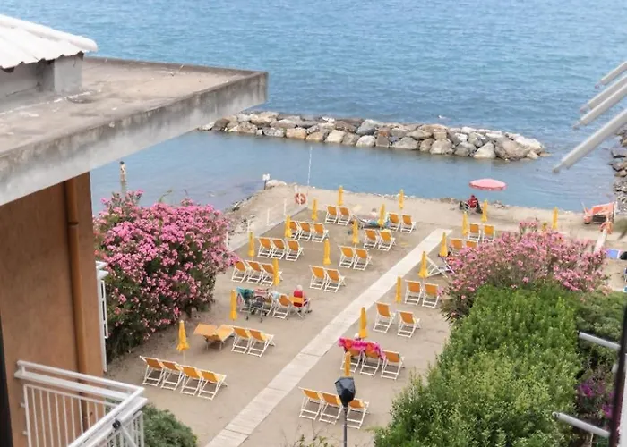 Διαμέρισμα 25trilocale Vista Mare E Amazzonia Style